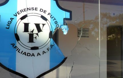 ROTURAS DE VIDRIOS EN LA LIGA VERENSE DE FUTBOL.