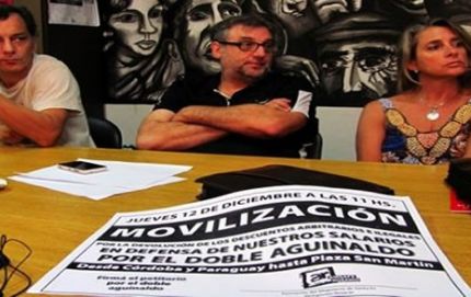 LOS GREMIOS MARCHAN POR AUMENTO SALARIAL