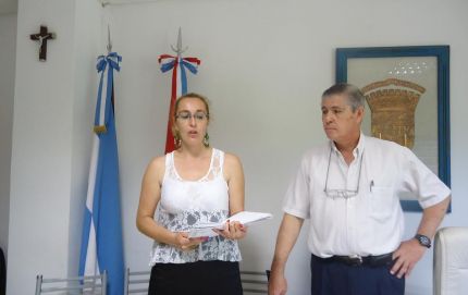 Entregan certificados de cursos a  alumnos del CED Calchaquí