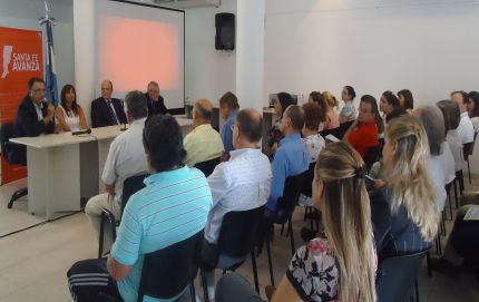 SE PRESENTO LA NUEVA MODALIDAD DE TRAMITES DESCENTRALIZADOS EN LA REGION 1