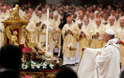 En su primera Misa de Gallo, el papa Francisco pidió a los fieles no tener miedo y desterrar el odio