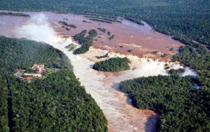 Cuatro provincias corren riesgo de inundaciones por la crecida del Paraná