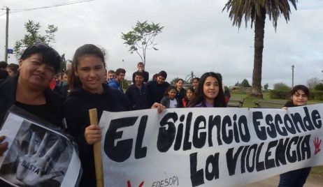 Caminata bajo el lema: “NI UNA MENOS”