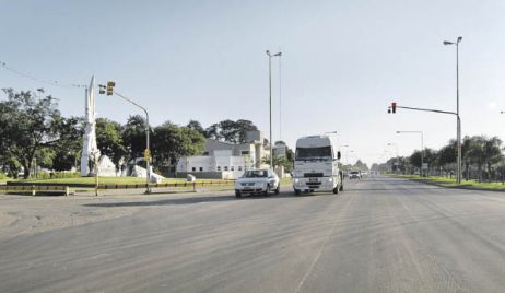 Avellaneda: proyectan radarizar y semaforizar tramo urbano de Ruta 11