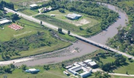 Omar Perotti anunció el ensanchamiento del puente sobre el arroyo “El Rey”