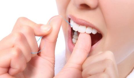 El uso incorrecto de hilo dental puede ser dañino