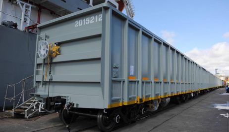 Llegaron los primero  vagones del Ferrocarril Belgrano Cargas