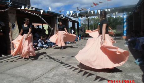 MUESTRA ANUAL EDUCATIVA Y DIA DE LA TRADICION EETP Nº 296