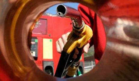 Negocian con petroleras que las naftas no suban más de 20%