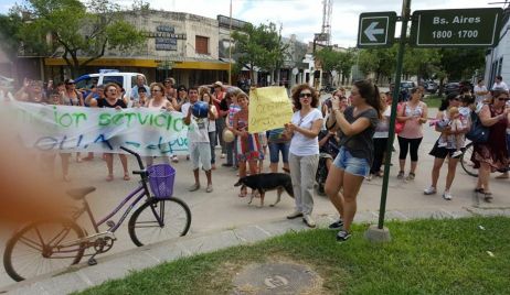 Mañana tercera marcha de vecinos reclamando por falta de agua potable.