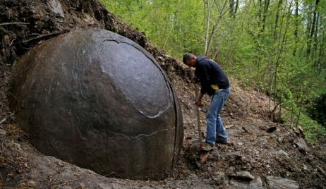 El misterio de una esfera gigante desató la polémica entre arqueólogos