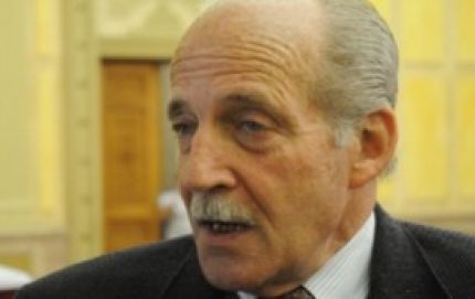 El PJ y la UCR planean autorizar a la Provincia de Santa Fe a endeudarse por 300 millones de dolares mas  