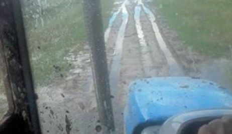 FORTÍN OLMOS, EN TRACTOR SACAN A UN HOMBRE FRACTURADO EN LOS BAJOS SUBMERIDIONALES.