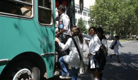 Proponen la creación del Boleto Educativo Universal