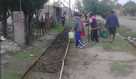 VERA: Se concretó la vereda para llegar al CAPS de San Martín de Porres