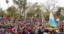 Una multitud participó de la misa central frente a la Basílica