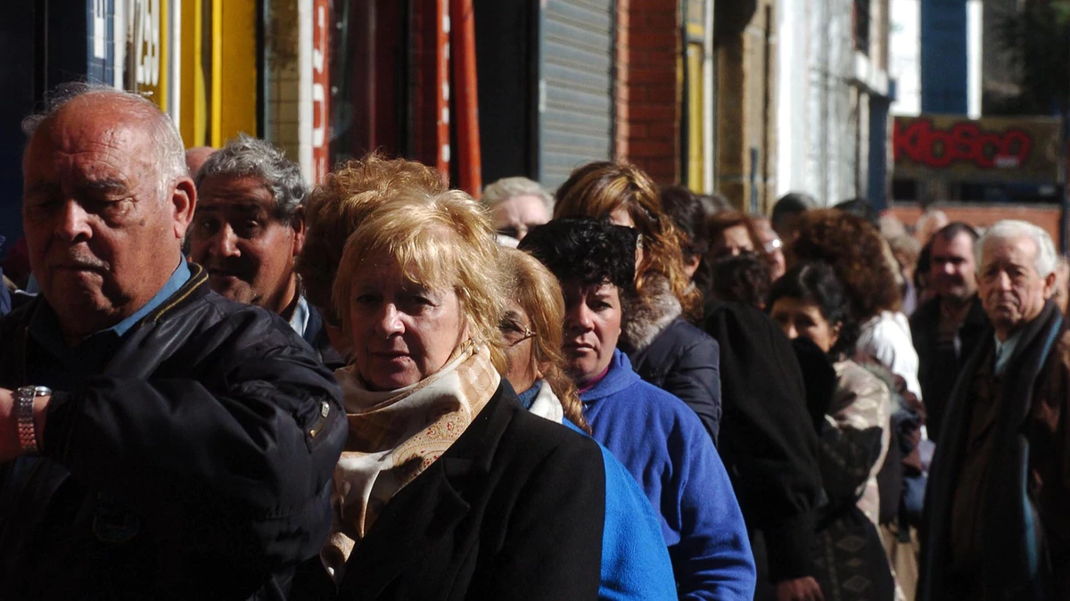 JUBILADOS: quiénes cobrarán el 82% móvil y el bono, y cuándo