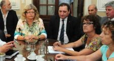 La provincia mejoró la oferta a docentes porque “se descontroló la inflación”