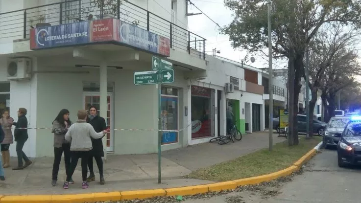 RECONQUISTA: Violento asalto a una agencia de quiniela en pleno centro de la ciudad