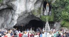 Hoy los católicos celebran el día de la Virgen de Lourdes