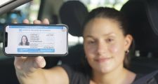 El carnet de conducir se podrá llevar en el celular