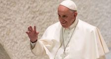 El Papa a los jóvenes: “Ser católico no significa estar encerrado en una cerca”