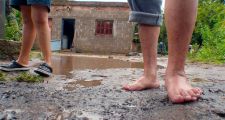 La pobreza multidimensional aumentó 6 puntos en el último año de Macri
