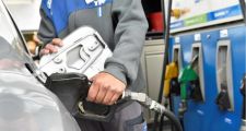 YPF subió el precio de los combustibles un 3,5% promedio en todo el país