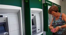 ¿Quiénes pagarán por usar cajeros automáticos a partir de enero?