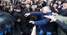 La Policía reprimió a jubilados