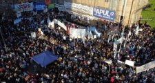 Multitudinaria marcha en Santa Fe en defensa de la educación pública universitaria