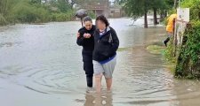 DESTACADA LABOR DE PERSONAL POLICIAL DE LA UR XIX Y DE LA DGB EN LA ASISTENCIA, RESCATE DE PERSONAS Y TRASLADO DE EVACUADOS