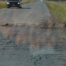 ESTAN HACIENDO TRABAJO DE BACHEO EN LA RUTA DE ENTRADA A LA GALLARETA