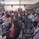 Gran marco de público en el taller ¿Para qué educamos?, en el Colegio Superior N° 42