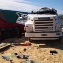 VUELCO DE CAMION CON CEREALES SOBRE LA RUTA 98