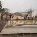 Pavimentan la séptima cuadra del año en Calchaquí