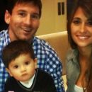 Messi, feliz y relajado, celebró el primer añito de Thiago en familia