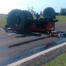 VUELCO DE UN TRACTOR EN RUTA 11 - KM 699