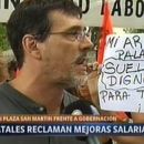 Empleados estatales reclamaron el pago de un doble aguinaldo y aumento de la canasta básica