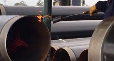 Primera soldadura de la red troncal del Gasoducto del Noreste Argentino (Gnea) en suelo chaqueño