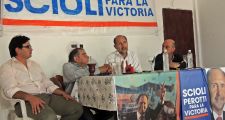 Perotti presentó su precandidatura a senador en Vera