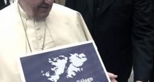 El Papa se sumó al pedido de diálogo entre Argentina y Gran Bretaña por Malvinas