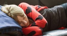 Dormir la siesta beneficia a la salud