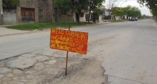 Festejan el segundo aniversario de un bache