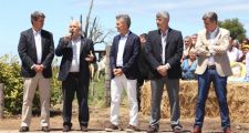 Lifschitz y Macri firmaron un convenio para la promoción y apoyo al sector lácteo argentino