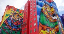 BOLIVIA: Mamani Mamani: ser andino, muralismo y vivienda social
