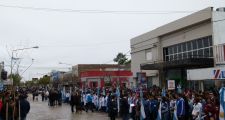 Se desarrolló el desfile institucional en Vera.