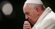 El Papa calificó al atentado como una “locura homicida”